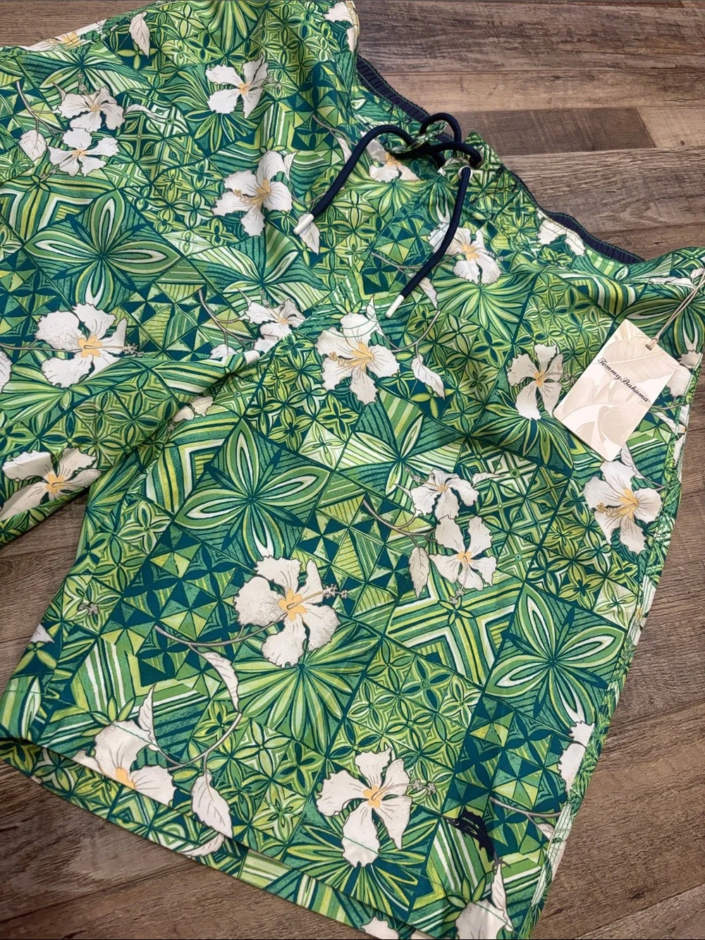 NWT Men’s Tommy Bahama Green Tropical Floral Swim Shorts Swim Trunks